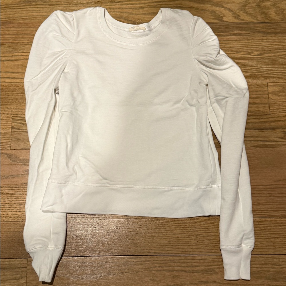 Leallo White Long Sleeve Sweatshirt
